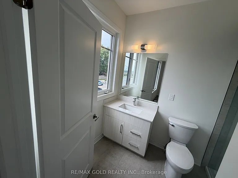 702 Front Royal St — Photo 23