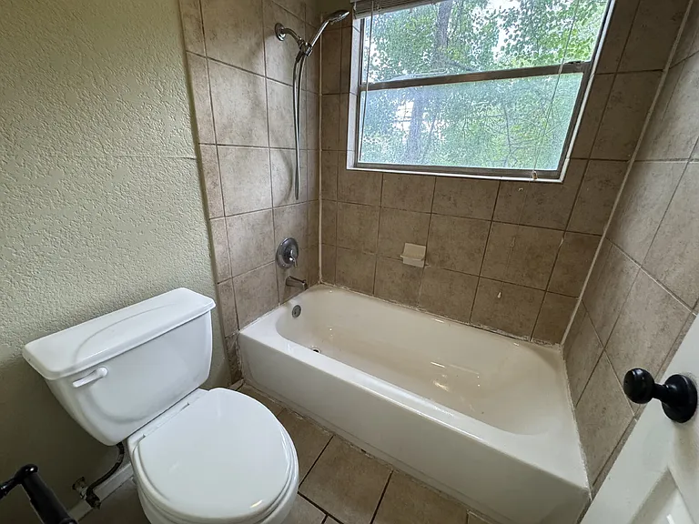 211 Natalen Ave #204 — Photo 4