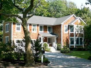 5 Livingston Rd, Bellport, NY 11713