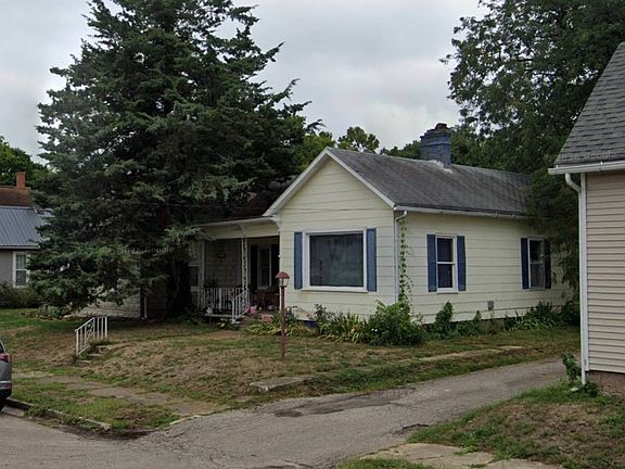 2nd image of 146 Pleasant St