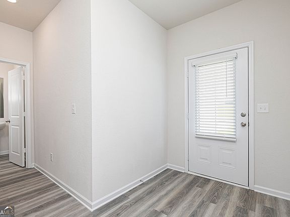 4th image of 114 Howell Dr