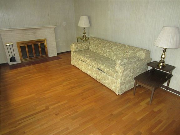 5th image of 3728 138th Pl SE