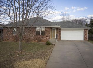 2696 S Moore Rd, Springfield, MO 65807