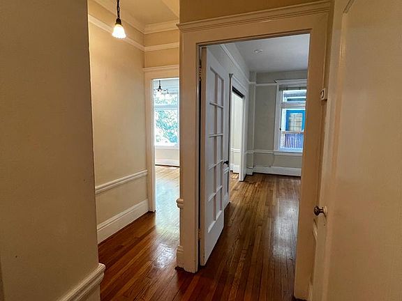 3rd image of 1121 Bush St APT 3