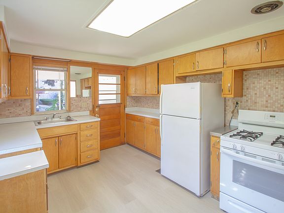 2nd image of 318 Franklin Ave Floor 1