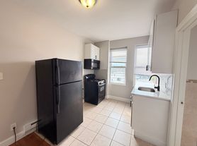 6120 Monroe Pl, West New York, NJ