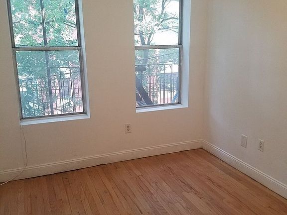 2nd image of 301 Quincy St #2N