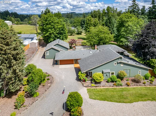 16216 SE Bel Air Dr, Damascus, OR 97089