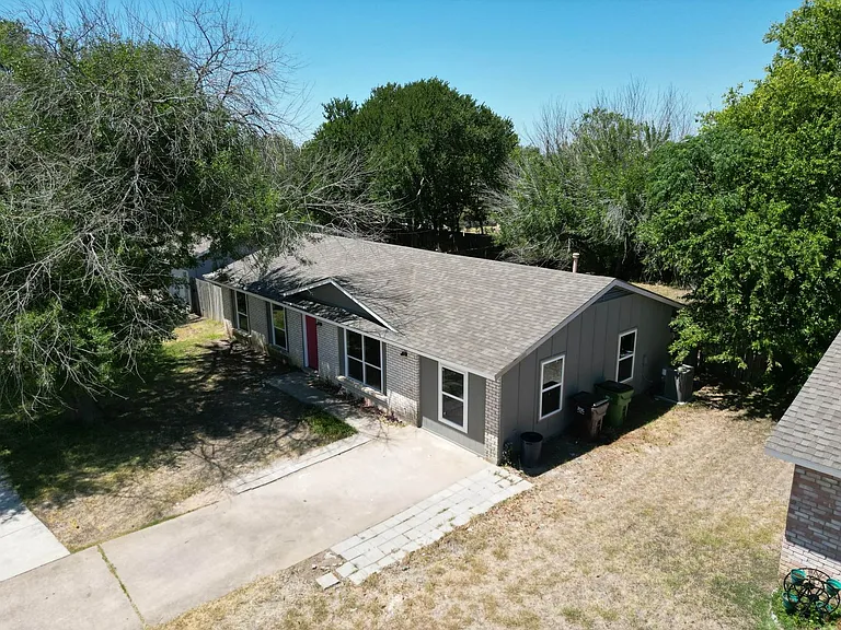 1907 Bradmore Dr — Photo 7