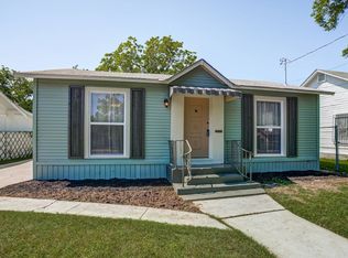 2042 E Crockett St, San Antonio, TX 78202
