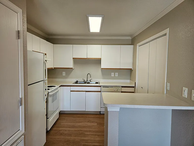 Grandview Meadows — Photo 21