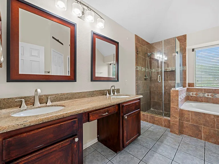 17107 Cradle Cove Ct — Photo 24