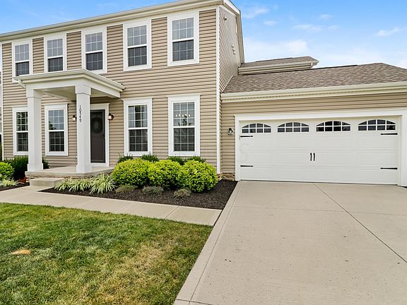 2nd image of 10549 Hazelnut Dr