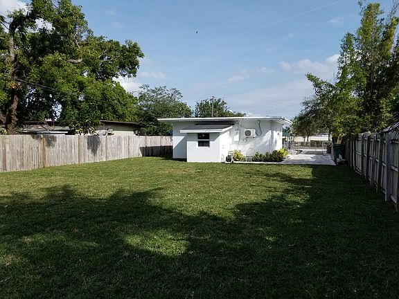 3rd image of 4217 SW 61st Ave