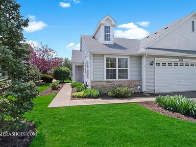 818 Bellevue Cir #818, Oswego, IL, 60543
