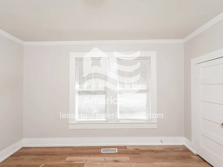 767167_011_wm_-_bedroom_13298804.jpg