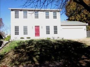 755 Oak Run Ln, Ballwin, MO 63021