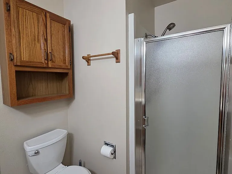300 Federal Ln — Photo 7