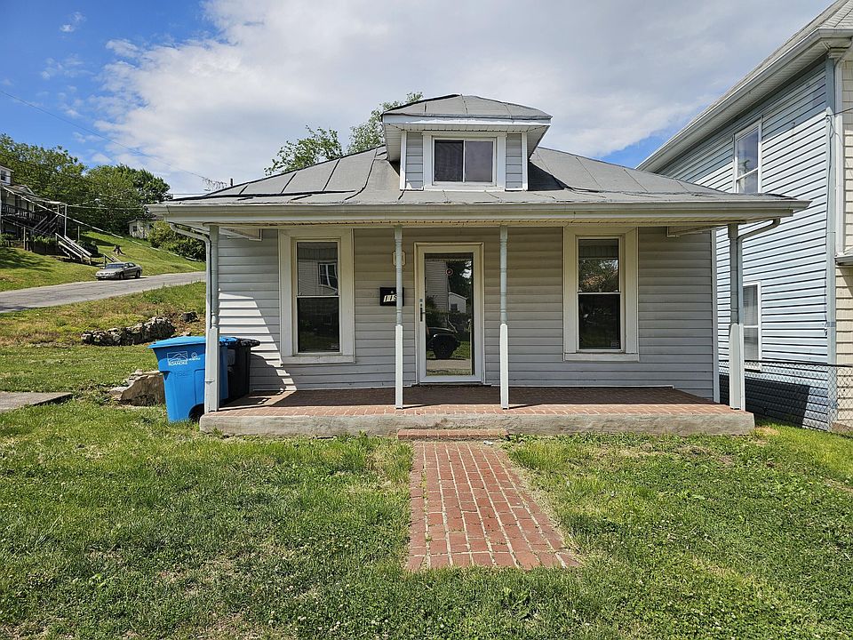 1st image of 119 16th St SE
