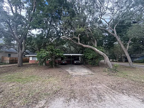 162 Grandview Ave Photo 1