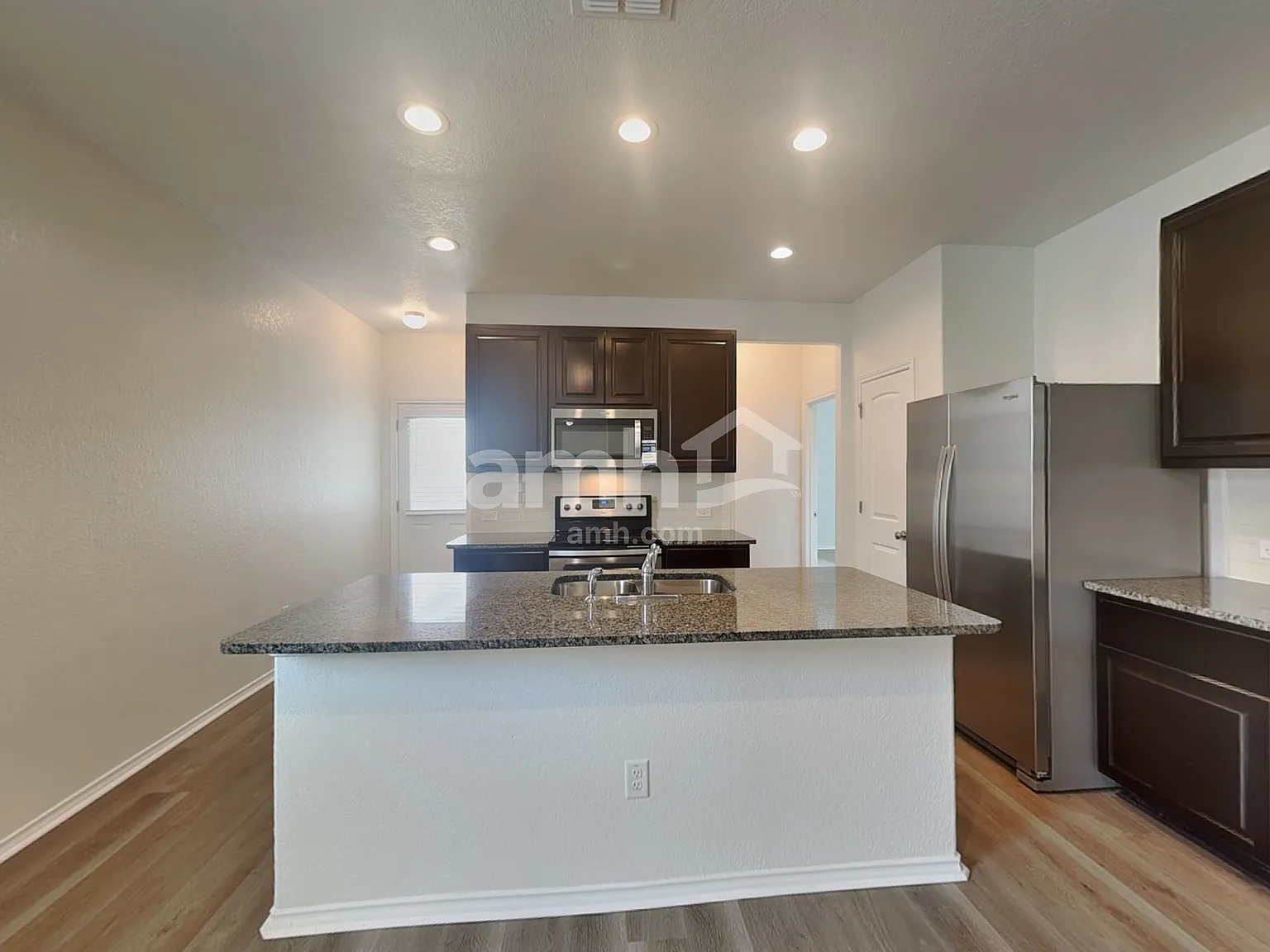 3 bed, 2.0 bath, 1602 sqft, $1,625 — Photo 4