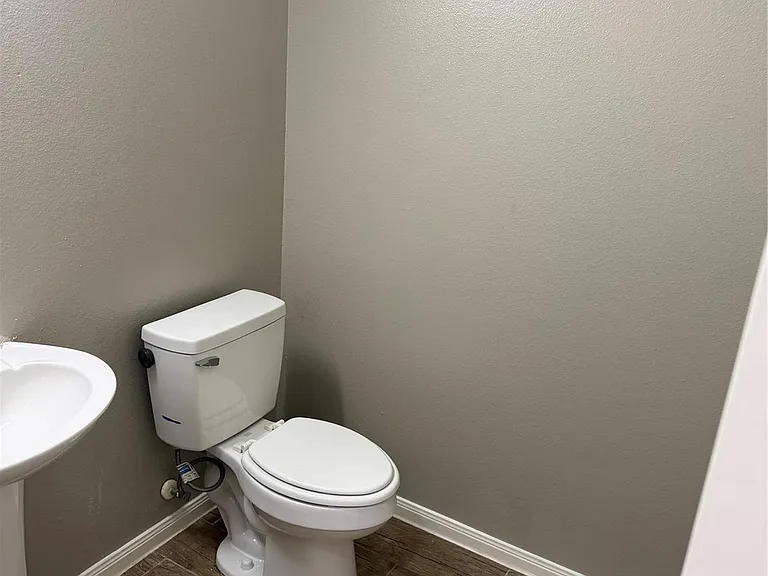 3922 Davenport St #A — Photo 17