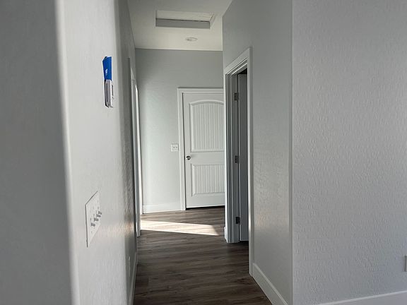 4th image of 1420 S Ogallala St #2