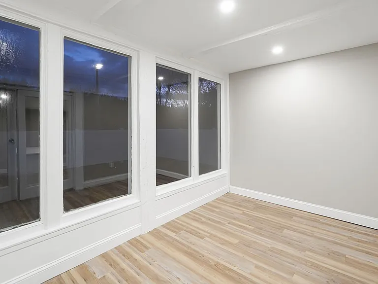 98 Southville Rd — Photo 30