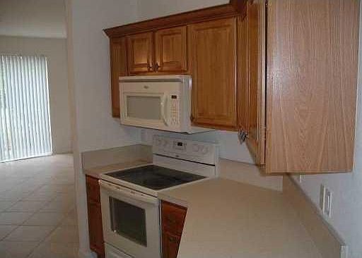 5th image of 947 Pipers Cay Dr