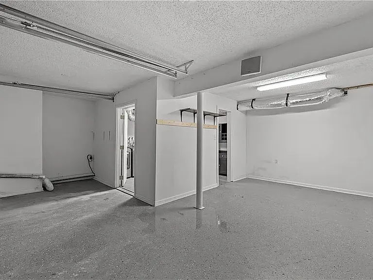 740 Mayland Dr — Photo 34