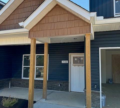 2nd image of 1420 Summer Meadow Dr