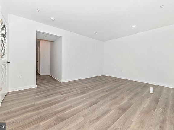 5th image of 18311 Roy Croft Dr