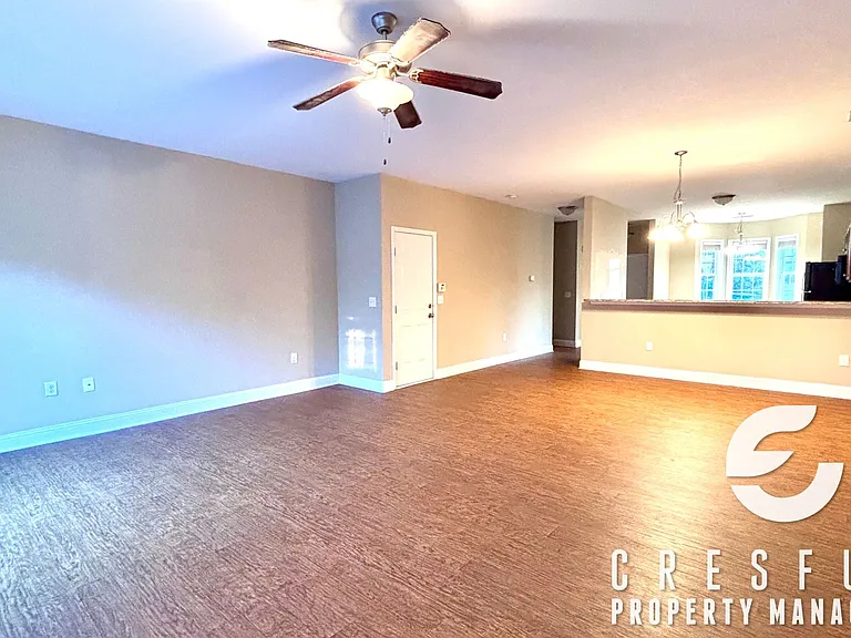 419 Georgetown Cir — Photo 6