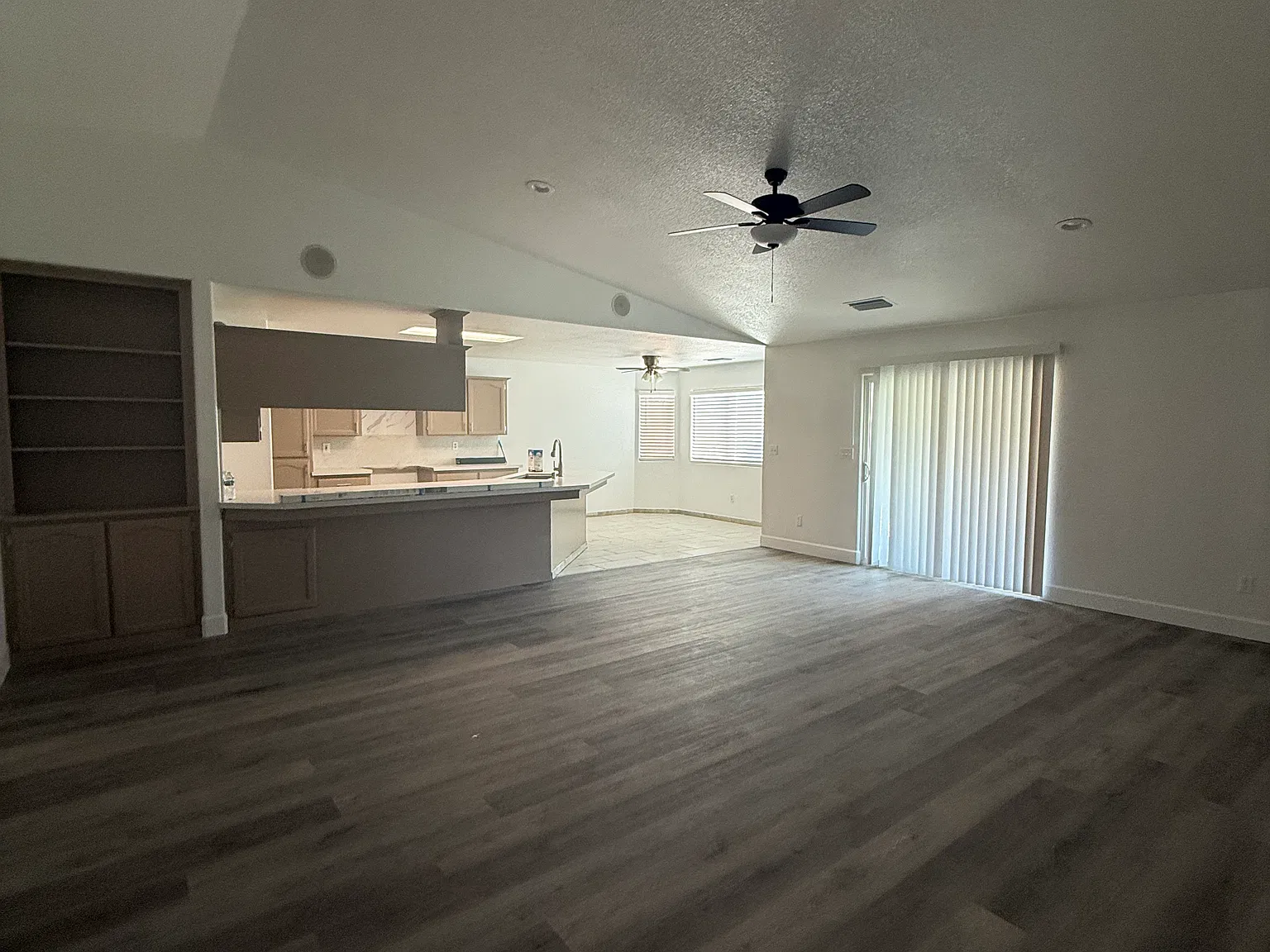 3 bed, 1730 sqft, $2,500 — Photo 2