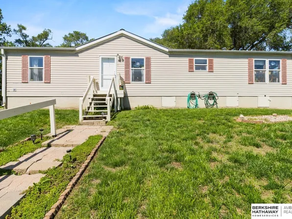 606 S 1st St, Plattsmouth, NE 68048