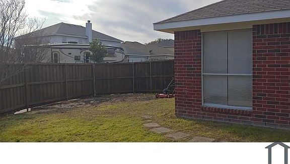 2nd image of 1216 Weaver St