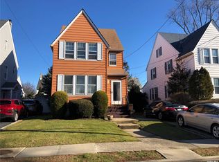 147 Locust St, Valley Stream, NY 11581