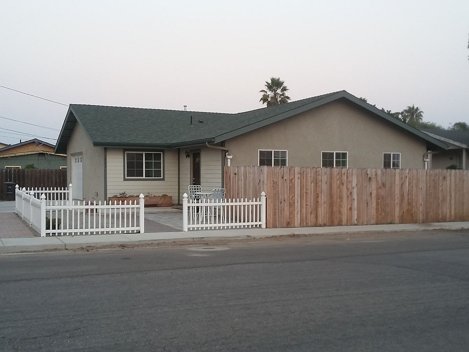 Lots of parking on 22nd St.