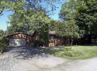 804 Breezy Point Rd, La Crosse, WI 54603