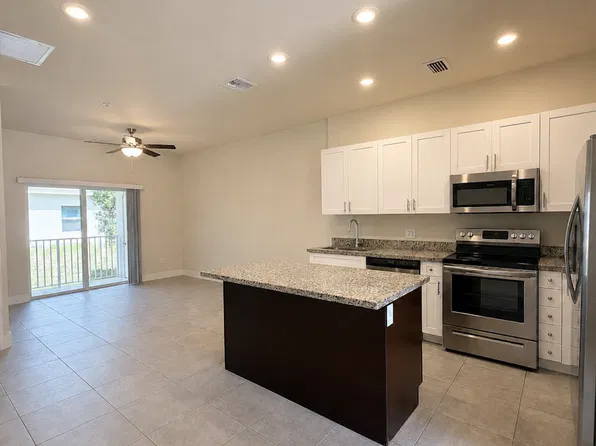 3221-3409 SW 8th Pl, 3221-3409 SW 8th Pl #108, Cape Coral, FL 33914