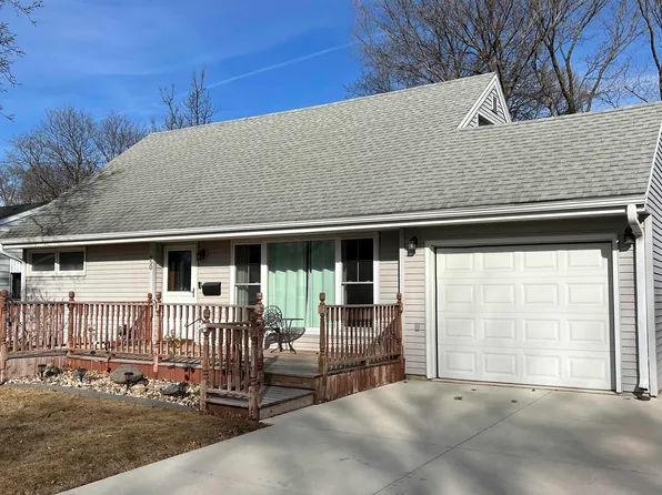 950 7th St SE, Mason City, IA 50401