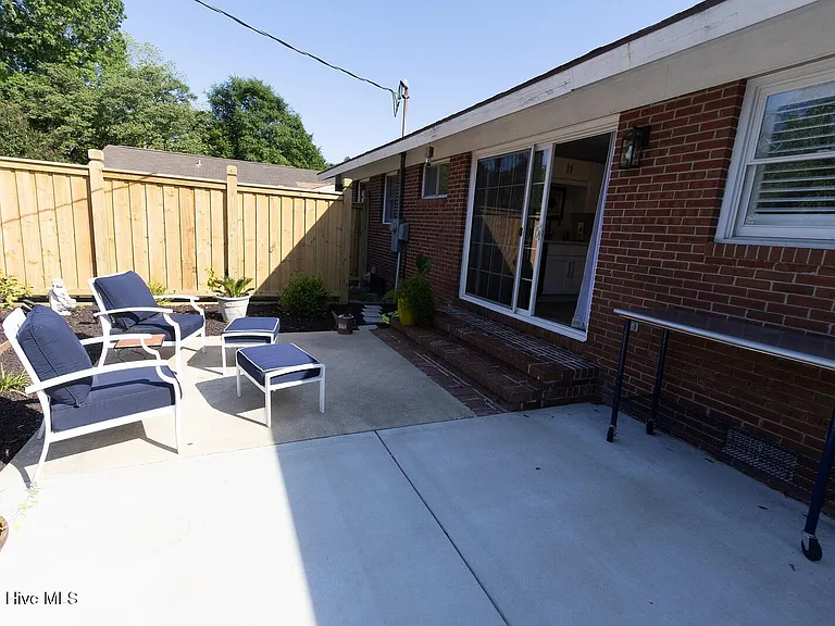 314 Greenview Dr — Photo 22
