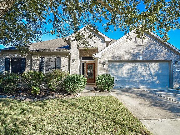 2nd image of 26010 N Lakefair Dr