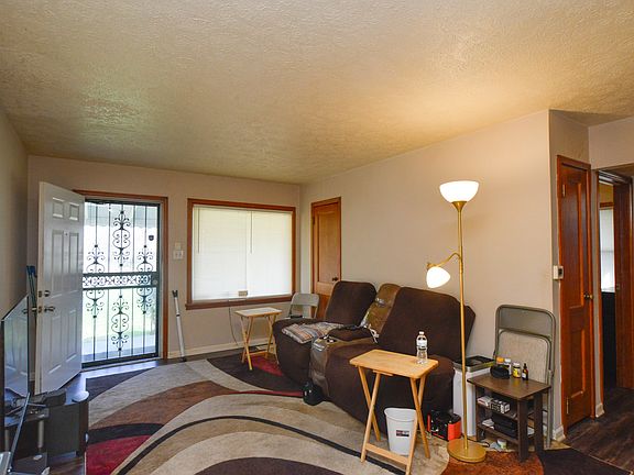 5th image of 3915 Brookville Rd