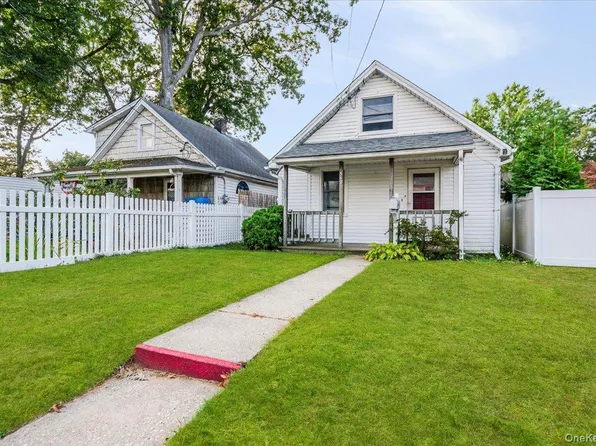 542 May Street, South Hempstead, NY 11550