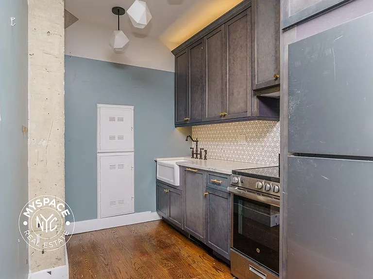 187 Kent Ave #801 — Photo 4