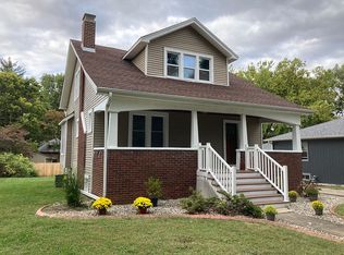 810 W Daniel St, Champaign, IL 61820