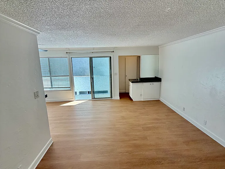 332 Culver Blvd #4 — Photo 3