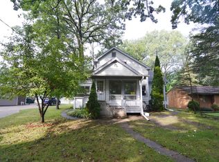 4415 Giant Oak Dr, McHenry, IL 60051