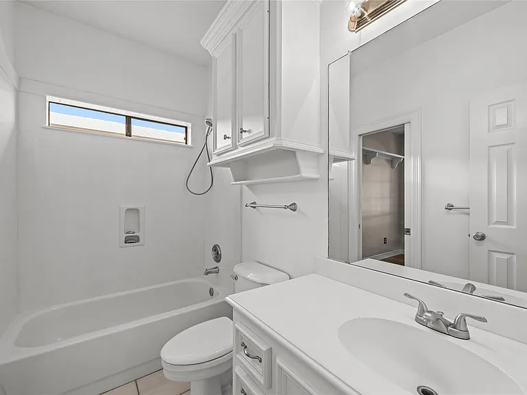 20240 Cypress Rosehill Rd — Photo 19